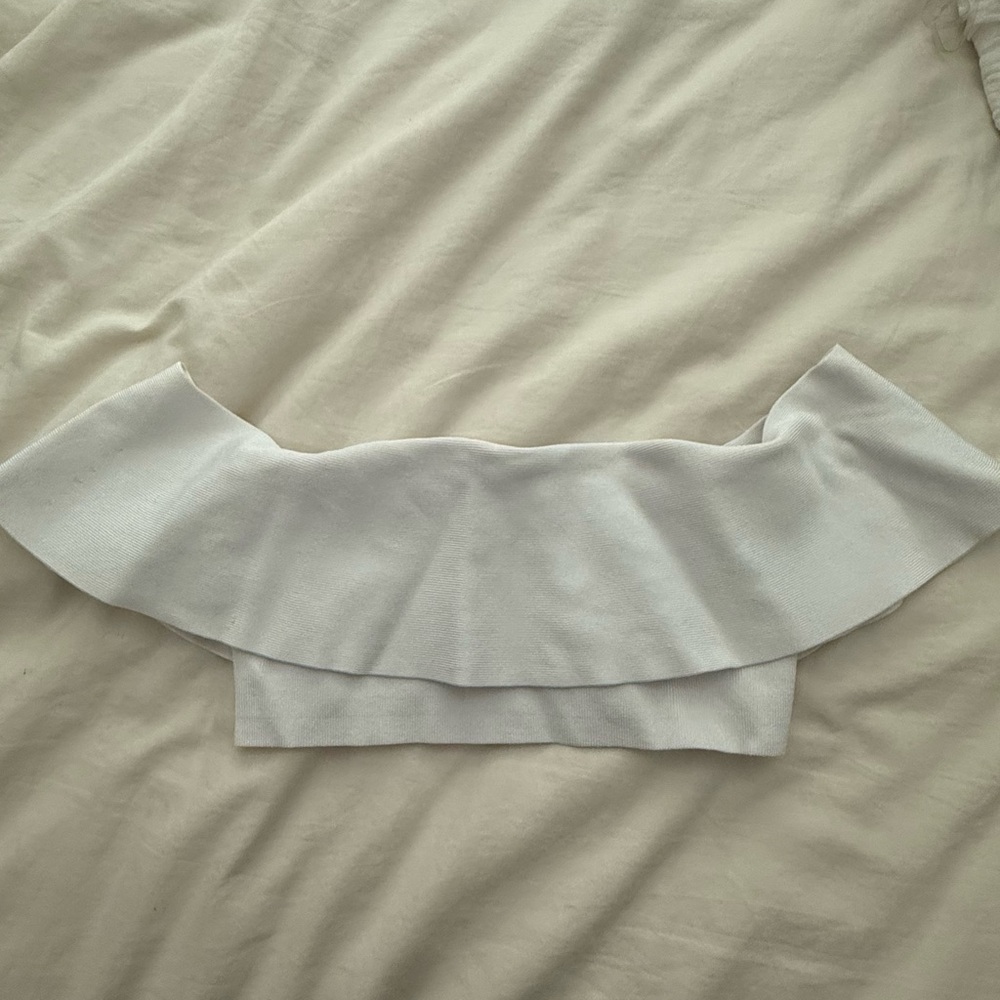 Babaton Off-Shoulder White Ruffle Crop Top